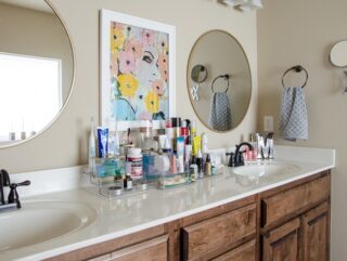 What’s the Easiest Way to Organize Your Bathroom Countertop?